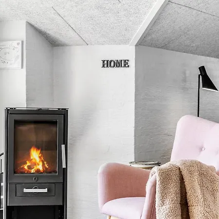 Feriehus Amazing In With Sauna