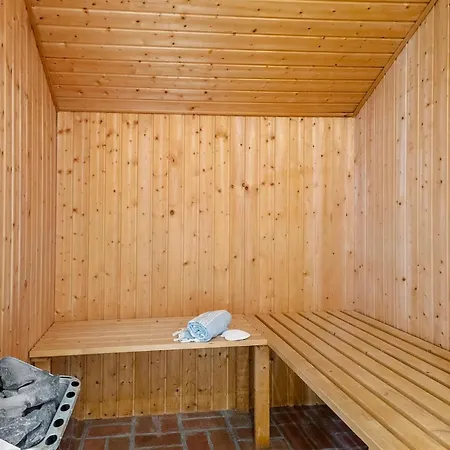 Feriehus Amazing In With Sauna